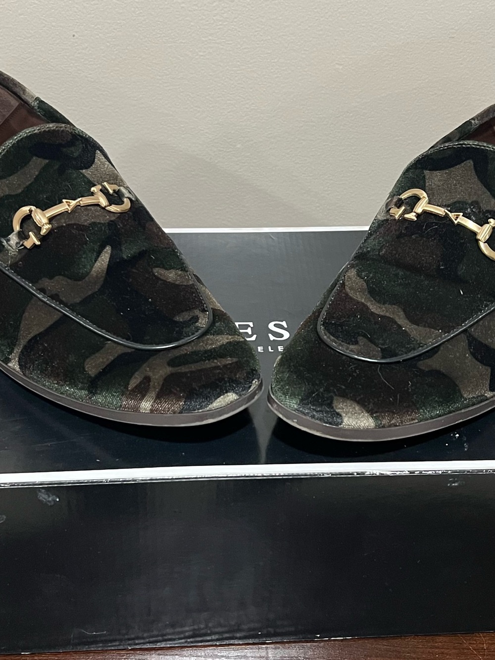 Guess Men’s 11 Edwin Bit Loafer Camouflage Camo with gold buckle Slip-On Shoes